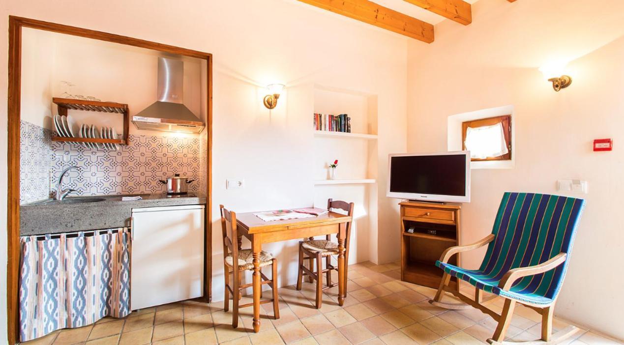 Finca Hotel Ses Cases Noves Sant Llorenc Des Cardassar Exterior photo